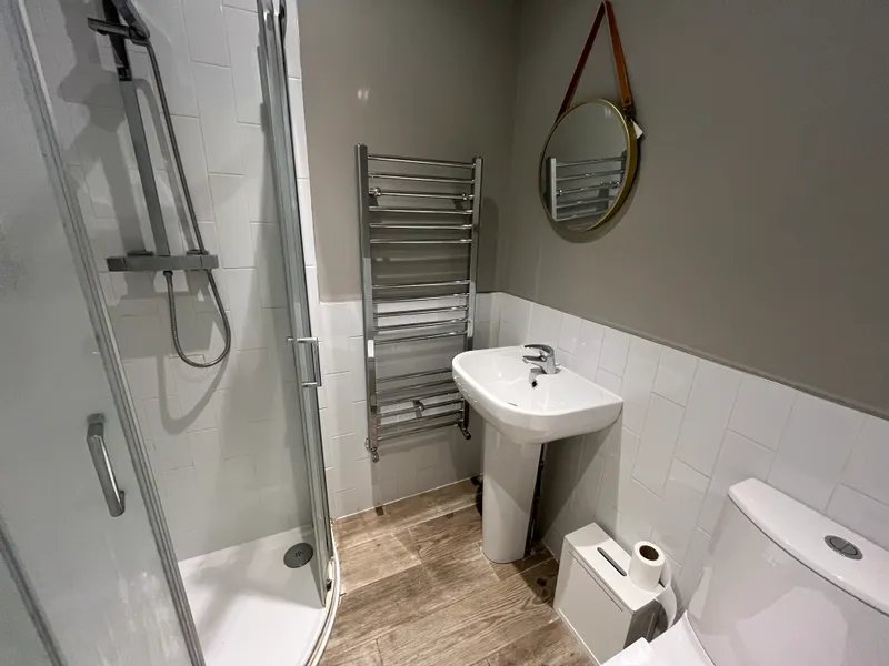 Modern 6 Bed + 2.5 Bath Student House // Jul 2026 - Image 14